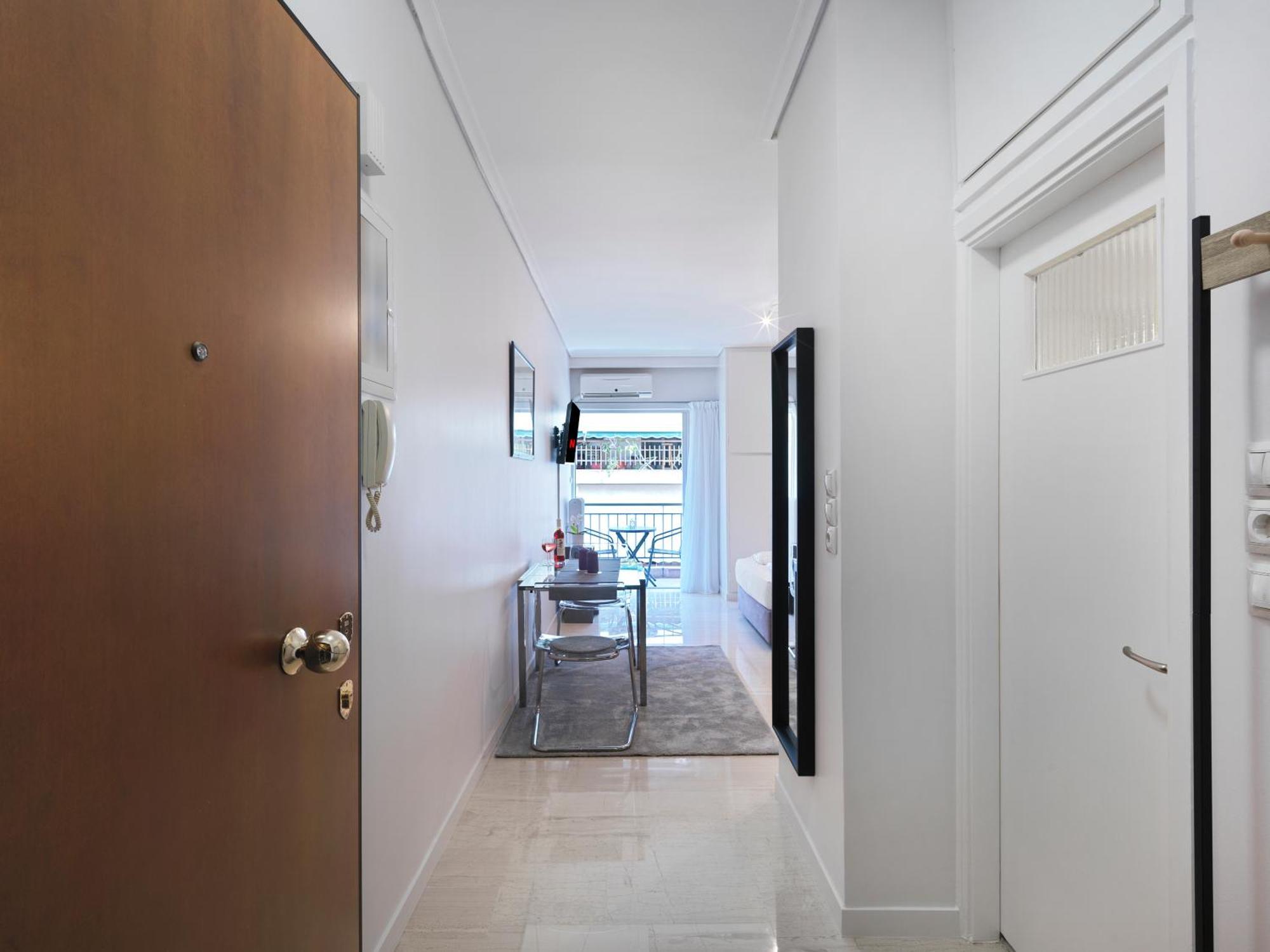 Modern Studio Opposite The Areios Pagos Court. เอเธนส์ ภายนอก รูปภาพ